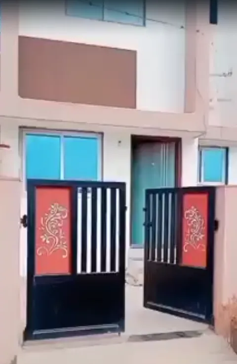 Premium House (86 Sq. Yards) for Sale / 2 BHK Top Floor Setup with Attached Bathrooms for Rent (Girls Only) at Sidsar Road, Bhavnagar in Bhavnagar