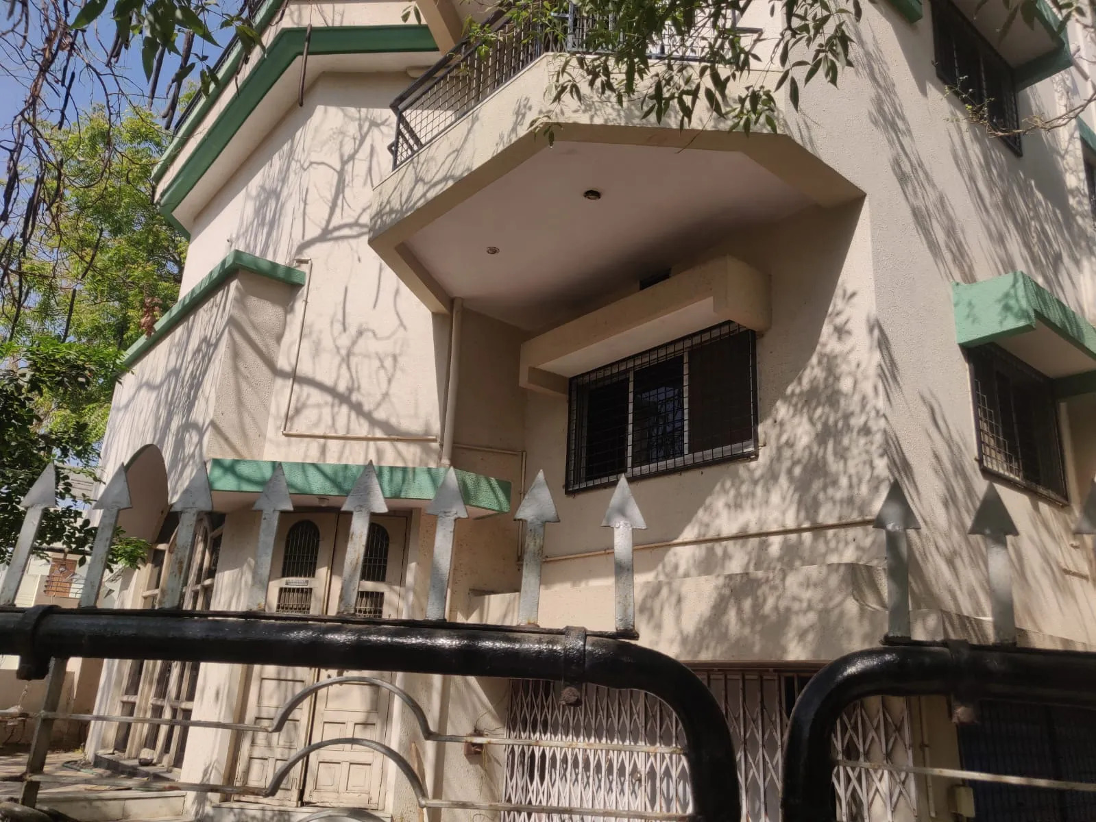 4 BHK Luxury House for Sale in Bhavnagar | 250 Sq. Yard Plot in Bhavnagar