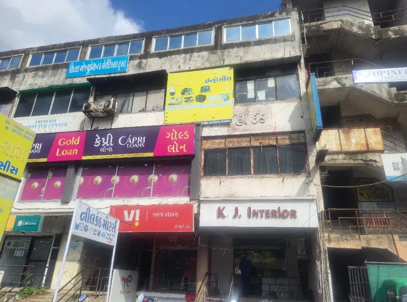 750 Sq. Ft. commercial first-floor office available for rent at Hardik Complex, Vithalwadi, Bhavnagar in Bhavnagar