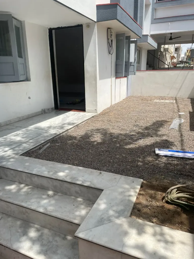 Affordable 1 BHK Apartment / House for Rent in Shiv Om Nagar Society, Near Jewels Circle, Bhavnagar