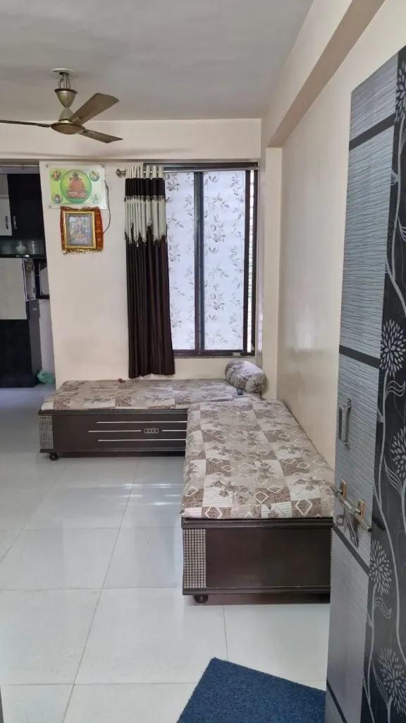 Fully Furnished 1 BHK Flat on 3rd Floor For Sale in Jivan Vadi Area, Nikol, Ahmedabad