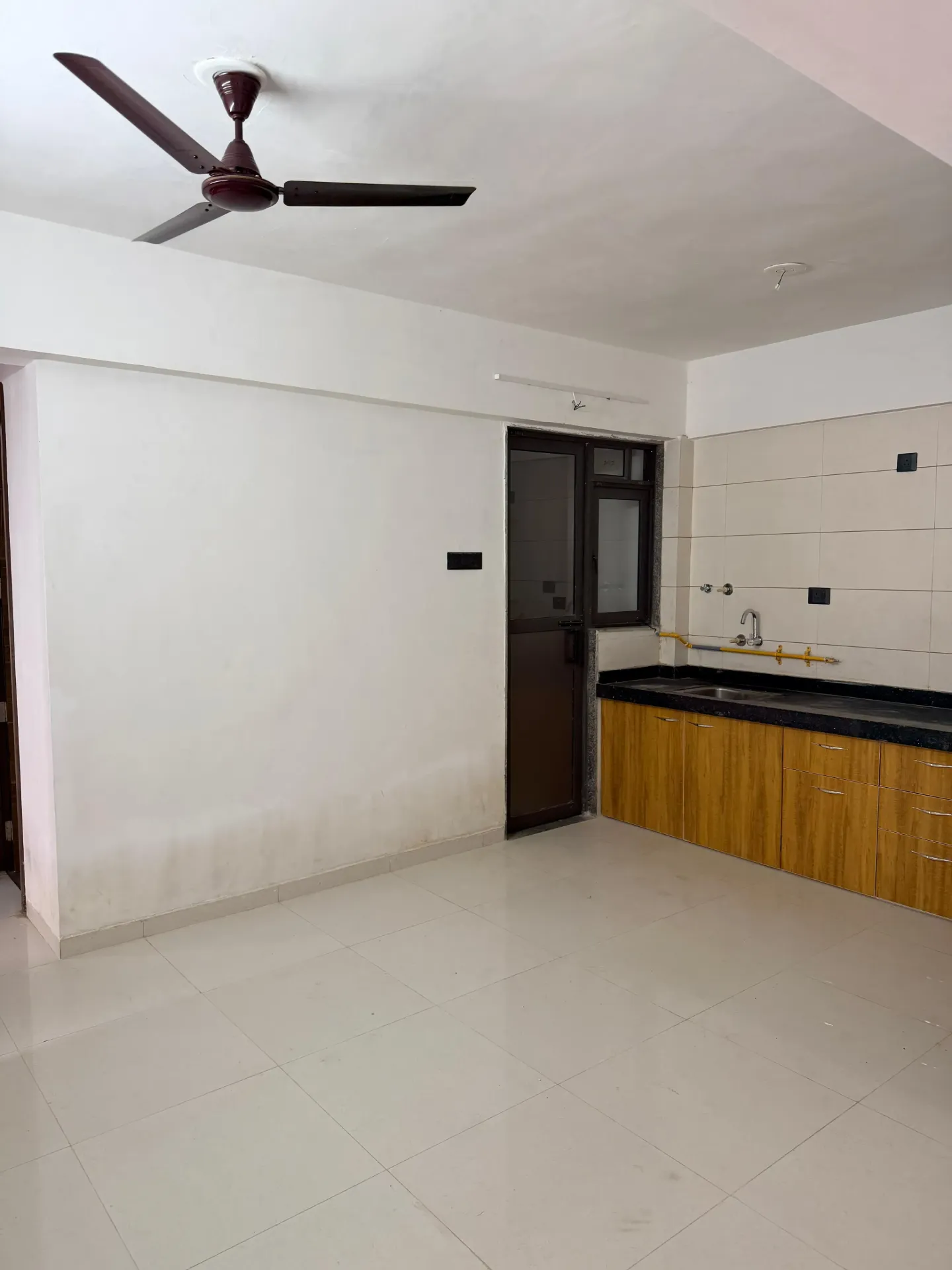 Premium Garden-Facing 1505 Sq. Ft. Semi-Furnished Flat on 4th Floor for Sale in Shela, Ahmedabad